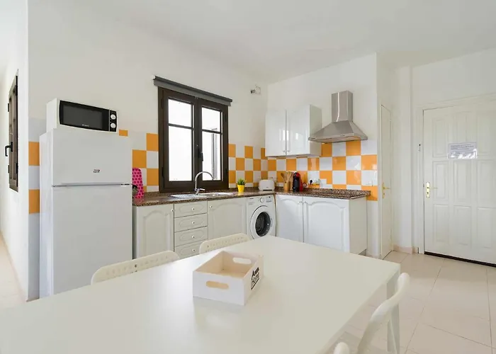 Apartman Mahostly Comillas Sc *